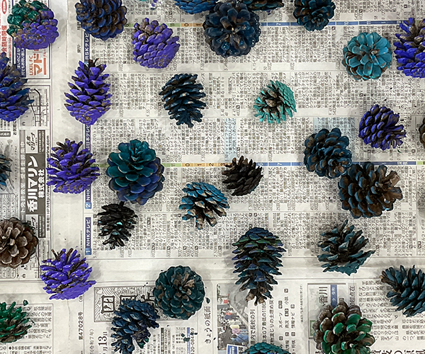 松ぼっくりアート